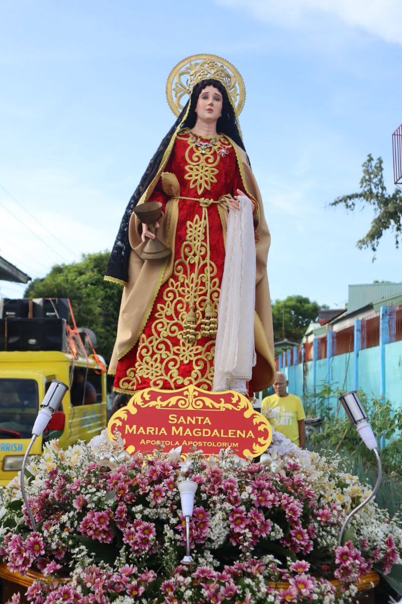 niinyoow's tweet photo. Sulit ang pagod for 2 weeks kay successful ang pag procession sa Good Friday and Easter. I found meaning to this when my sister passed away last year. I have dedicated my life to this thereafter. https://t.co/K0GwJSv8fa
