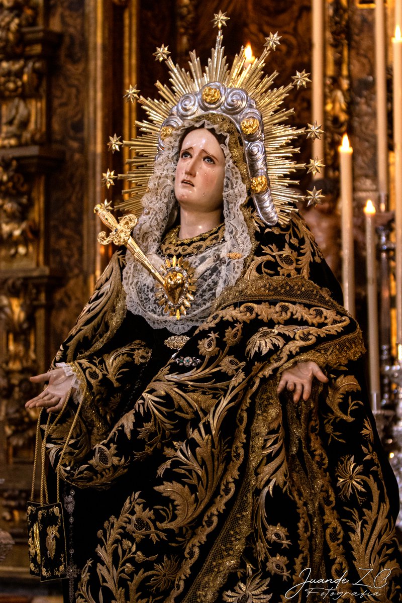 Viernes de Dolores | Veneración a María Santísima de los Dolores <a href="/servitasmalaga/">Servitas Málaga</a> 

Reportaje completo en: fotografiajuandezc.blogspot.com/2025/04/venera… #CofradíasMLG