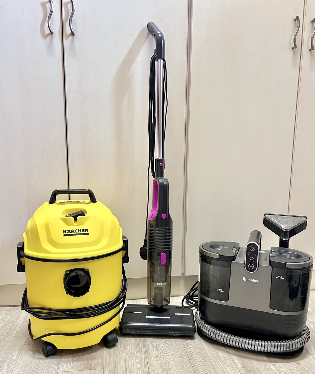 QueenTelekungSK's tweet photo. Memang stick to direct power punya vacumm jelah lepasni. SERIKKK beli yg cordless pakai kejap terus habis bateri 🥲

1. Karcher memang ganassss weh sedutan dia (setanding dgn bunyi) 😌
2. Hetch tu bagi i takyah la beli. 
3. Simplus tu utk cuci carpet cuci tilam bagusss 💯👍🏻 https://t.co/cNe3WLODak