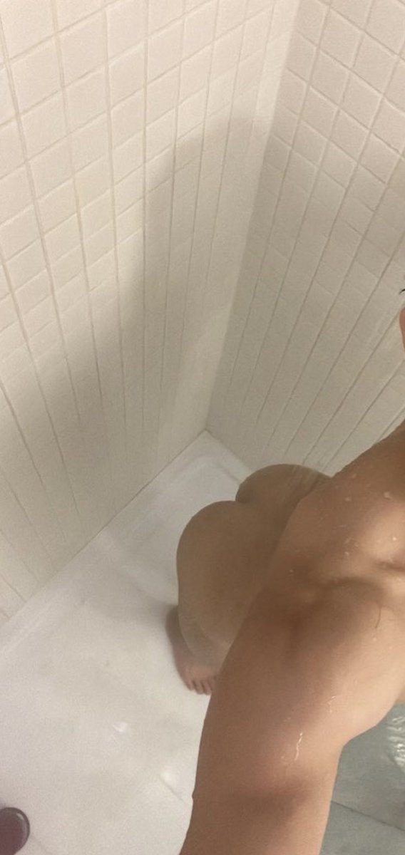 devil_lara_'s tweet photo. If you want to reach me, I'm waiting 
#london #gay #fem #cd #fun #horny https://t.co/CfcoIPbX2w