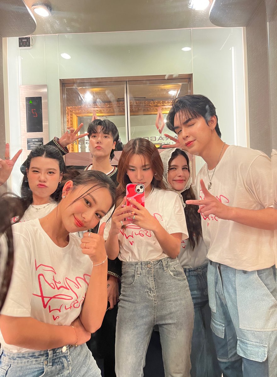 irinning's tweet photo. #ทฤษฎีสีชมพูRerunFinal https://t.co/ZkNGktZwDT
