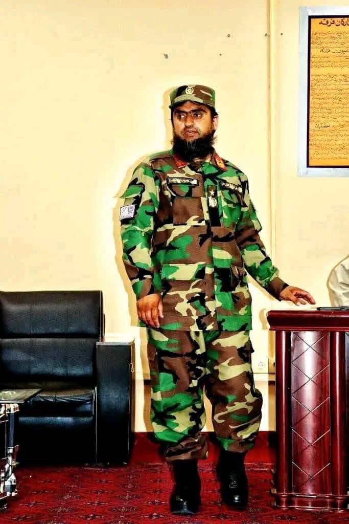 جای‌گزینی حلقه طالبانِ پشتون‌تبار و حذف کامل طالبانِ تاجیک‌تبار در بدخشان 

منابع به آماج‌نیوز می‌گویند که مولوی محبوب‌الله حامد، فرمانده تاجیک‌تبار فرقه‌ی عمر ثالث طالبان در بدخشان، به‌عنوان معاون والی به ولایتِ غور فرستاده‌ شده‌است.

👇
t.me/aamajnews24/28…