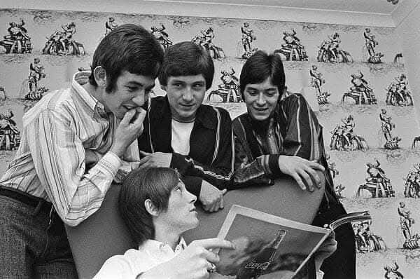 Remembering the one and only Steve Marriott who sadly lost his life on this day in 1991. Aged just 44.