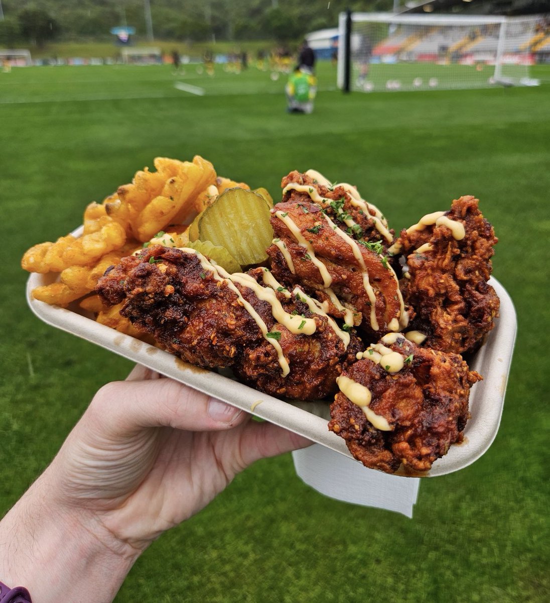 Buffalo chicken with waffle fries at Wellington Phoenix women (<a href="/WgtnPhoenixFC/">Wellington Phoenix 🔥</a> <a href="/aleaguewomen/">Ninja A-League</a>) 

🇳🇿 $14 NZD (£6.20)