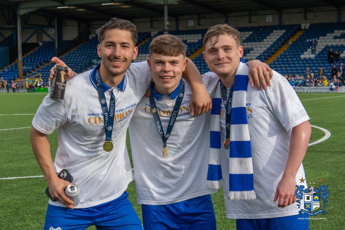 connorpye3_'s tweet photo. What a day 🏆🏆@buryfcofficial https://t.co/sB92vsq0X0