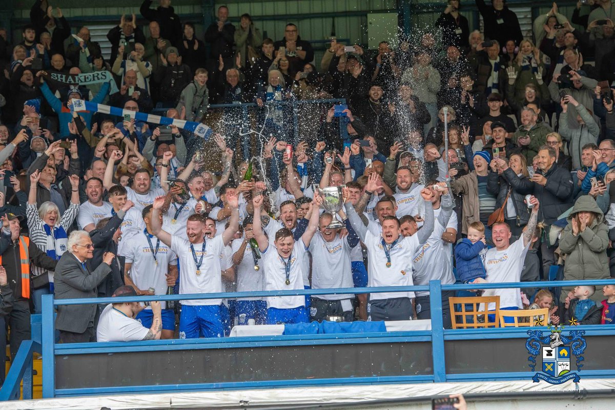 connorpye3_'s tweet photo. What a day 🏆🏆@buryfcofficial https://t.co/sB92vsq0X0