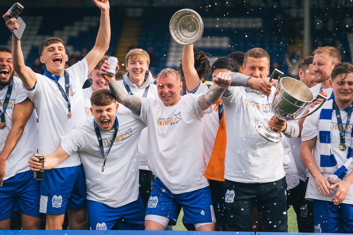 connorpye3_'s tweet photo. What a day 🏆🏆@buryfcofficial https://t.co/sB92vsq0X0
