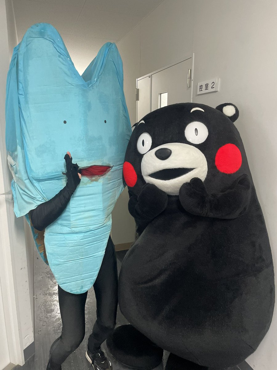 熊本が誇る人気ゆるキャラと
滋賀から相手にされてないゆるキャラ