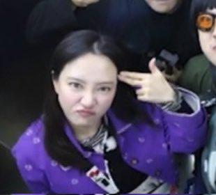 yeppojihyo's tweet photo. meow meow💜 https://t.co/V3BM4aKuVR