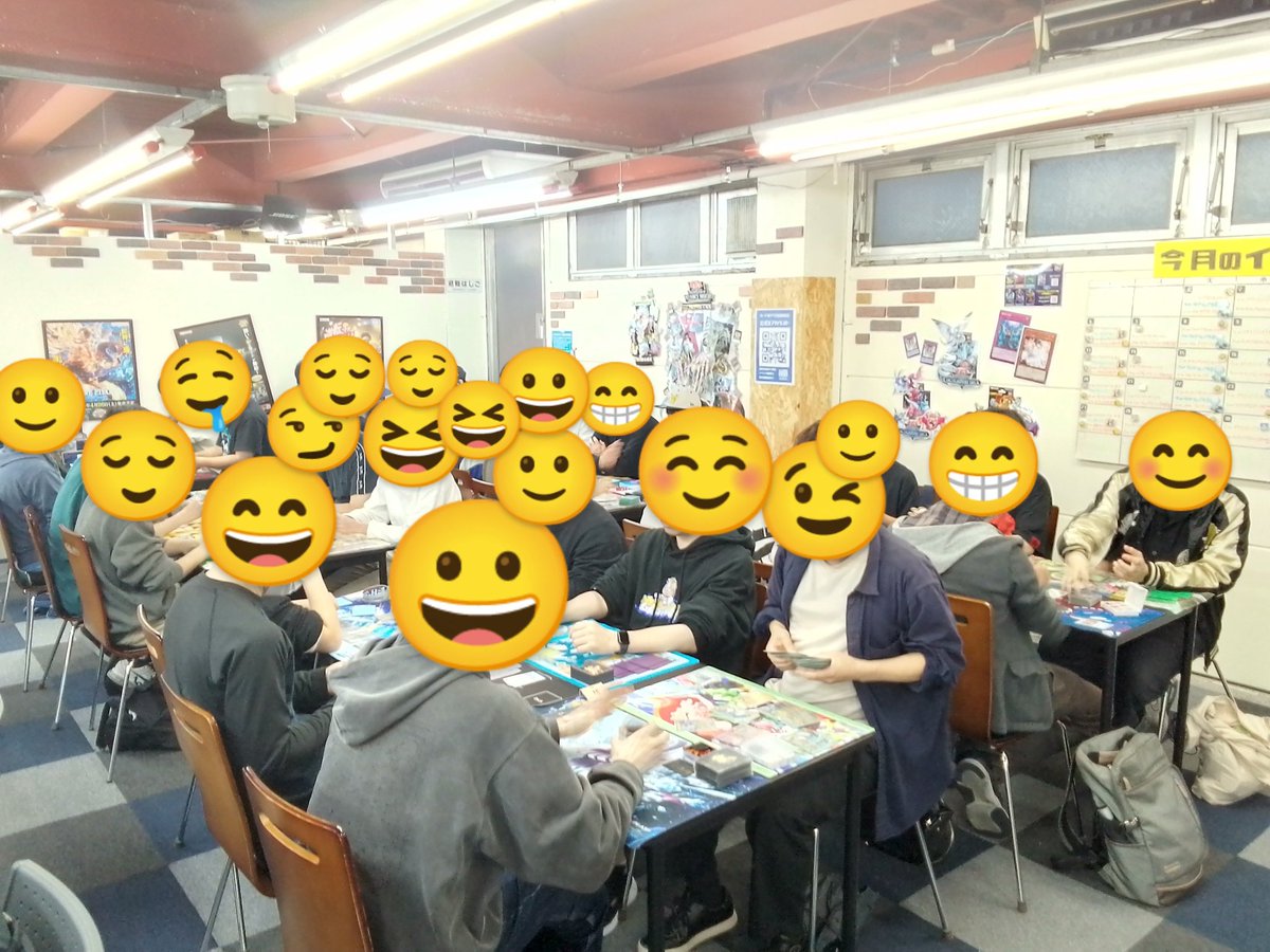 4/20(日)18時より開催のポケモンカードBOX争奪戦
参加希望者の方が多かった為32名での開催となりました❗️

次回は4/27(日)18時より開催です✨
ご来店お待ちしております❗