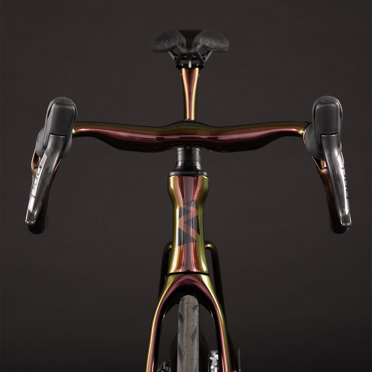 RibbleCycles's tweet photo. 👀 One of One. All-out speed.
Meet the Voodoo Edition Ultra-Aero SL R. A one-of-a-kind build.
Because fast should never be boring.
#UltraAeroSLR #CustomColour #VoodooBike #OneOfOne #RideRibble https://t.co/iU7343nD3I