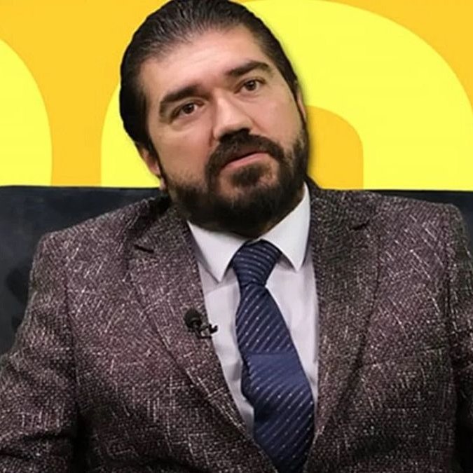 Bülent Arınç'tan 'R.O.K.' yorumu:

"Rasim Ozan Kütahyalı tek değil. Rasim Ozan, başka bir isimle savcı önüne götürülseydi içeriden çıkamaz hale gelirdi. Ama R.O.K. olarak gittiği için adli kontrol tedbiri uygulanıyor. Kişiye özel yargılama olmamalı."
cumhuriyet.com.tr/siyaset/bulent…