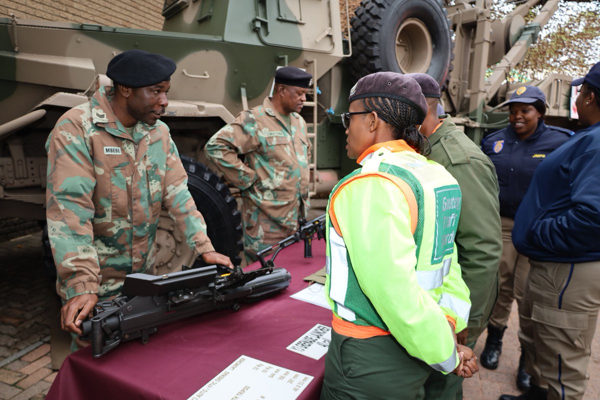 SANDF_ZA's tweet photo. #SAArmy Article || SA Army Support Formation Mobile Capability Display and Communicators || Rand Show 2025.
https://t.co/FGVqpYR3OQ
#SANDF
#SAArmy
#SAArmySupportFormation
#Randshow2025
#PrideofLions https://t.co/hC4gOV00ER
