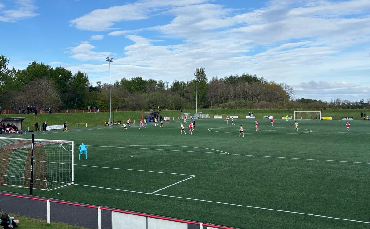 ⚽ Success in behind
😑 Frustrating Broxburn
🔴 Reaction to red card
🧱 Clean sheet

How Hearts B finished their season on a high with 3-0 win | <a href="/CallumG05/">Callum Gibson</a> 

🔗 onlrl.co/lbeo13