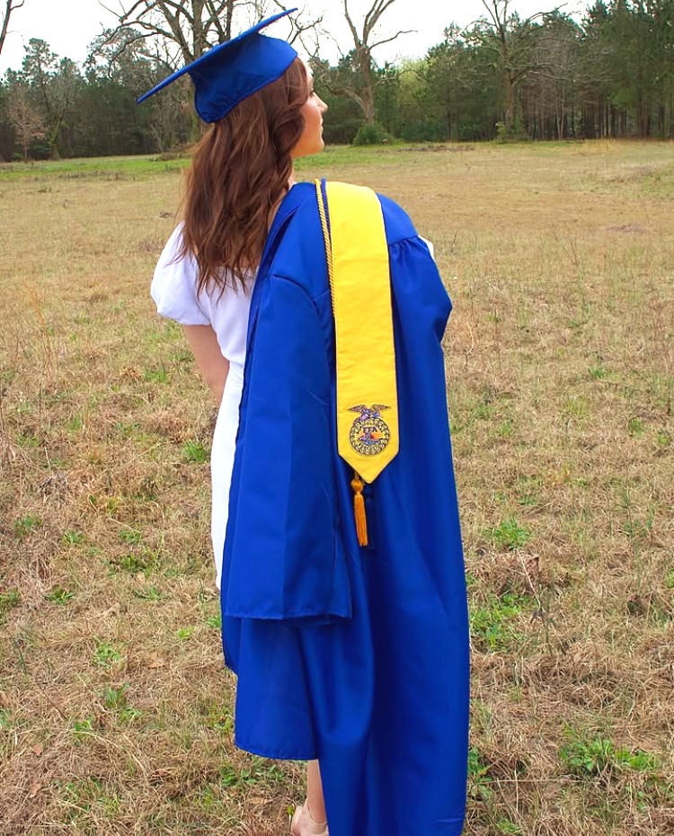 NationalFFA's tweet photo. Turning dreams into reality, one sash at a time! ππ This FFA member is ready to take on the world, wearing their FFA pride loud and clear. The future is bright! π
#FFAGrad #FFAPride #FutureLeaders https://t.co/yg1jT7tX9W