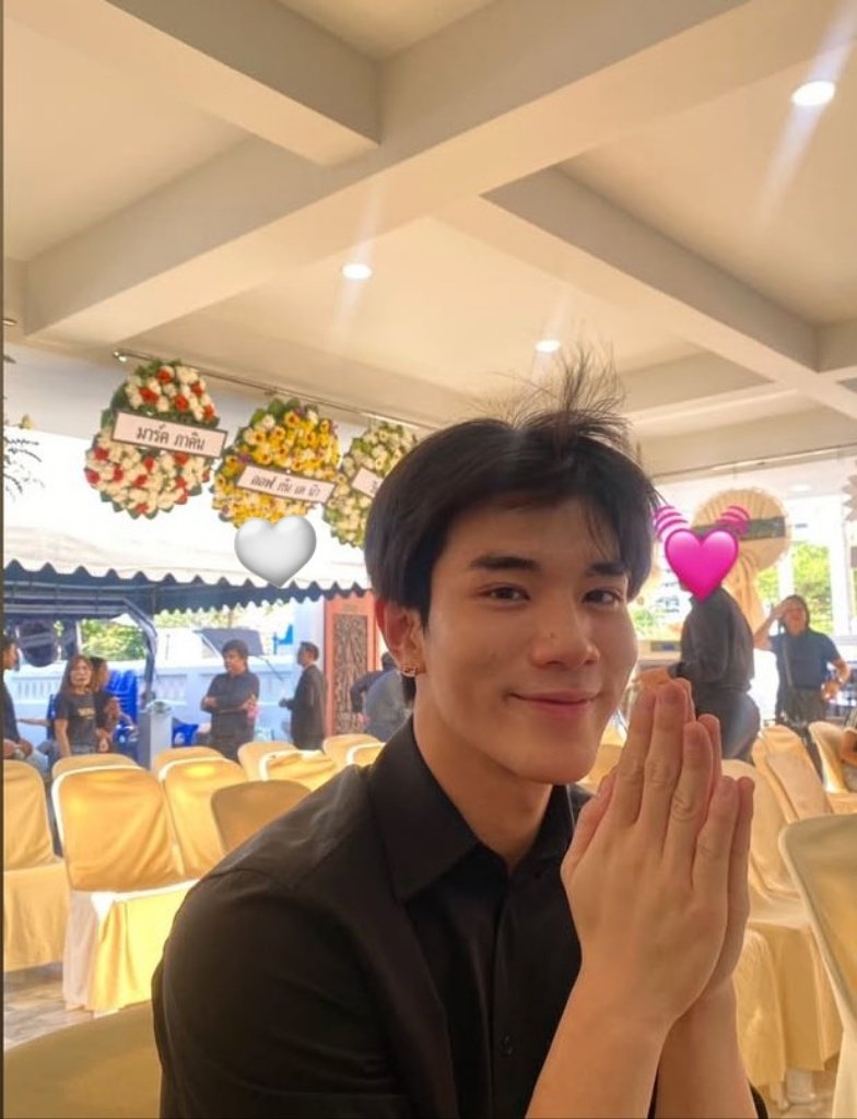taynewnsan's tweet photo. dari offguntaynew 🤍
turut berduka cita ya fotfot 🫂🤍 https://t.co/hsOUVWH08U
