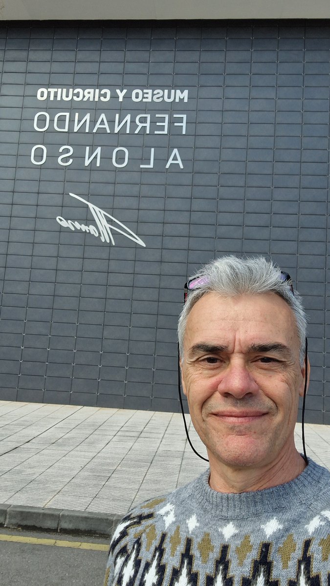 SentoPelos's tweet photo. Por un asturiano, un valenciano se siente orgulloso de ser español. Un gran Museo que seguirá  creciendo en trofeos.  Gracias @alo_oficial  @CircuitoMuseoFA. https://t.co/JA6yBeEeV2