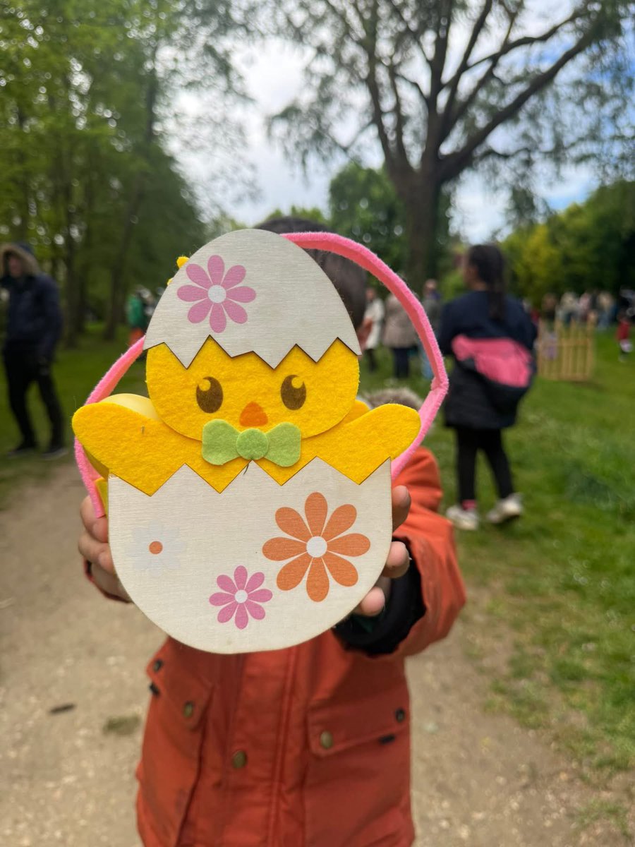 Fabien_Au's tweet photo. Vous avez été plus nombreux que jamais pour la chasse aux œufs de @VilledeVerneuil 🍫

Joyeuses Pâques 🐣 https://t.co/4ILi737KM3