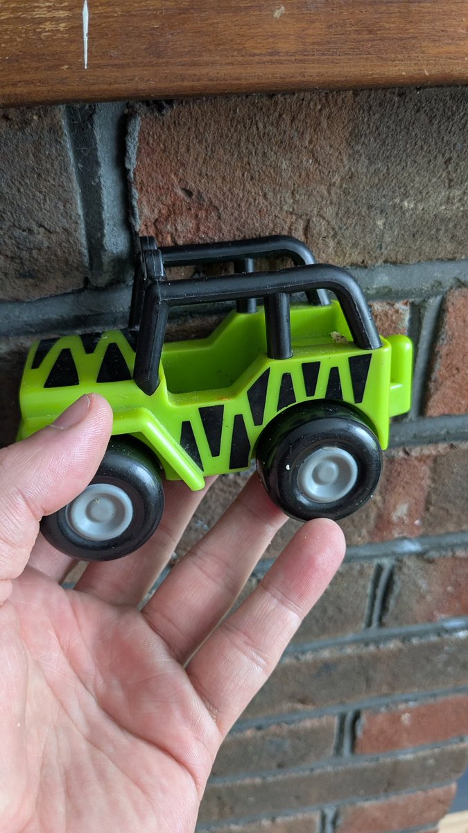 Madmik32510's tweet photo. @Syndicate found my own cromlette, at least what i think chris's version of it may be 🤣 https://t.co/Pi7VuPlQSJ