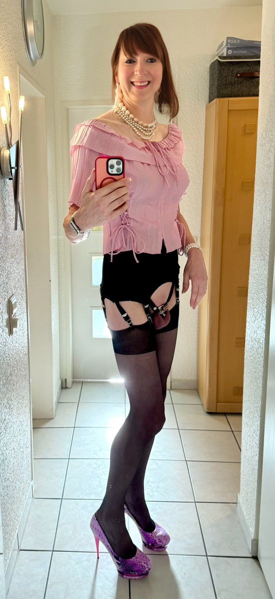 Sissy_Chantall's tweet photo. Ich wünsche Euch allen Frohe Ostern und geiles Eier suchen ☺️
Ich durfte beim Herrn schon suchen und habe 2 pralle Eier gefunden, die ich leer blasen durfte ☺️💋
#sissy #stocking #nylons #heels #Satin https://t.co/4tooWYVh1t