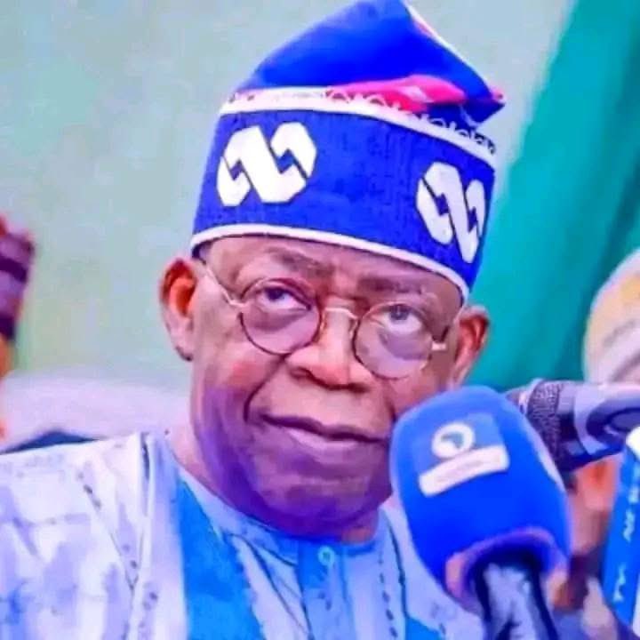 Ahmedumar___'s tweet photo. If I reveal what Tinubu’s govt is doing, Northerners will regret supporting him in 2023, Dr. Hakeem Baba-Ahmed.
The former political adviser to Tinubu warns the North won’t stay silent ahead of 2027, hinting at betrayal &amp; discrimination under the current administration. @elrufai https://t.co/a4hbs6q8bU