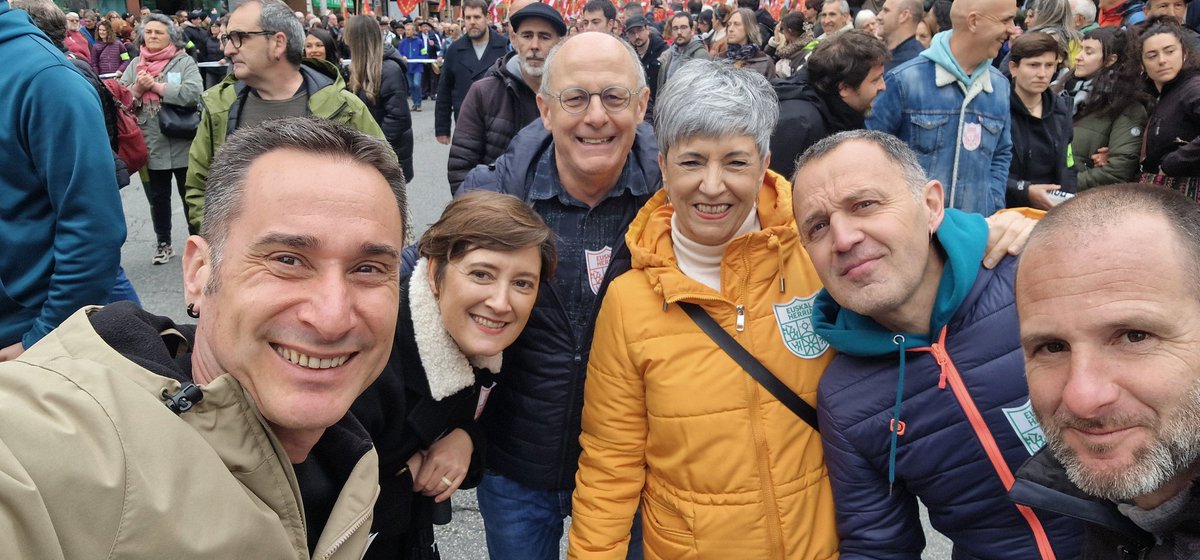 Askatasunaren Nazioa Gara!!
...eta gaur berriro ozen aldarrikatu dugu Iruñeko kaleetan!! 
✊️Gora Euskal Herria Askatuta!!
🟢Independentzia!!
#aberrieguna25