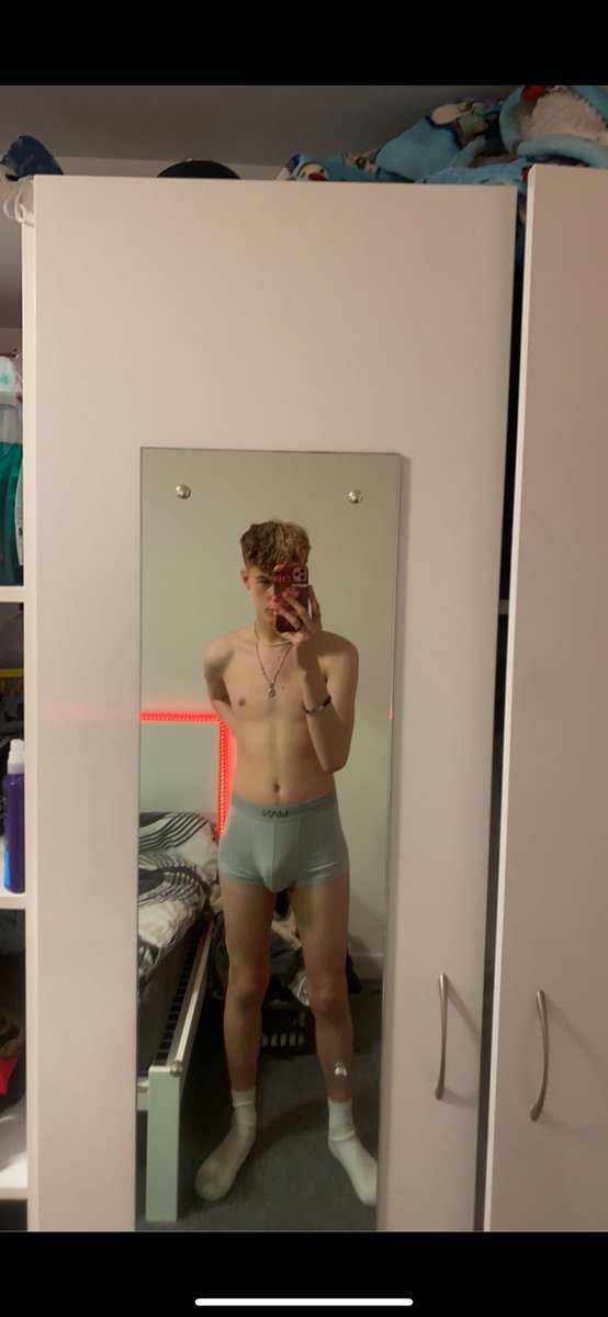 Jord618456's tweet photo. Boxers on or off? Can’t decide 🫣
.
.
.
#descreet #dl #gay #lgbt #onlyfans #nudes #boy #femboy https://t.co/MIYGr8XOl6