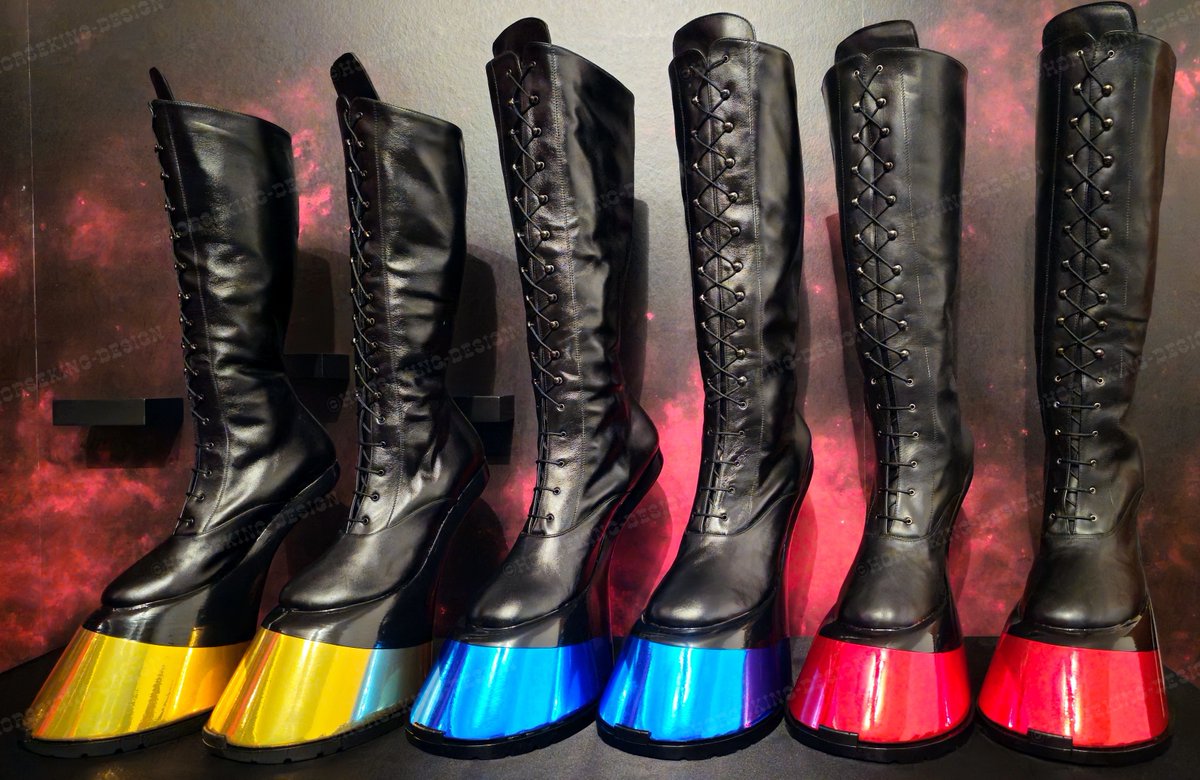 No coloured eggs here for this year... but hoof boots! And a few more ponies can look forward to their new shoeing.🐎