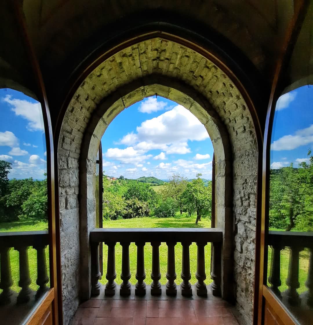 DanyDegli's tweet photo. Castello di Contignaco. Una meraviglia https://t.co/nowqoTkwwZ