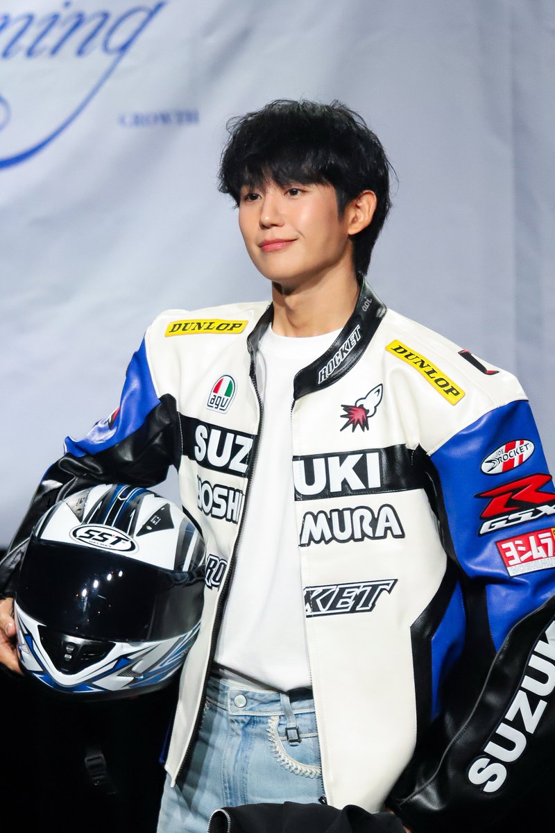sfaoifnc's tweet photo. 250420 시그팬싸🏍️
#정해인 #JungHaeIn #チョンヘイン https://t.co/HTvUAN4Eya