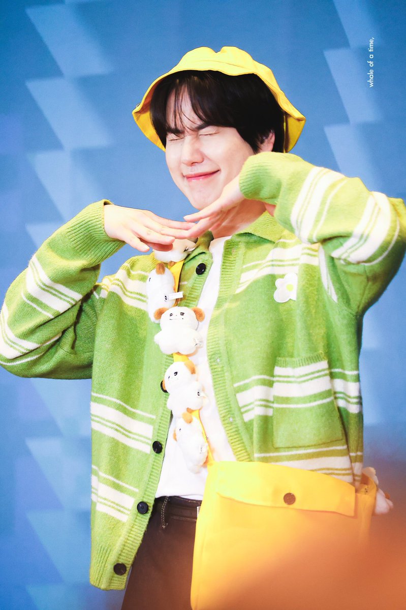 cikachinNS's tweet photo. anak sekolah mana nehhhh ampooooonnnnnnn ㅠㅠ https://t.co/2op9QJtDwq