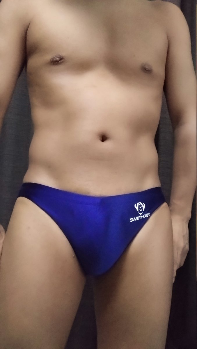 kyouei_v_mizugi's tweet photo. みずれん@Swimsuit_F にて本日購入した
リエゾン様の競パンを早速試着。

実用に適した無難さながらも、大手メーカーのものほどフィット感が強くなく（同じMサイズなら本来はもっとタイト。競泳水着だからね）練習用にはうってつけかも。 https://t.co/kiXA9qGwz2