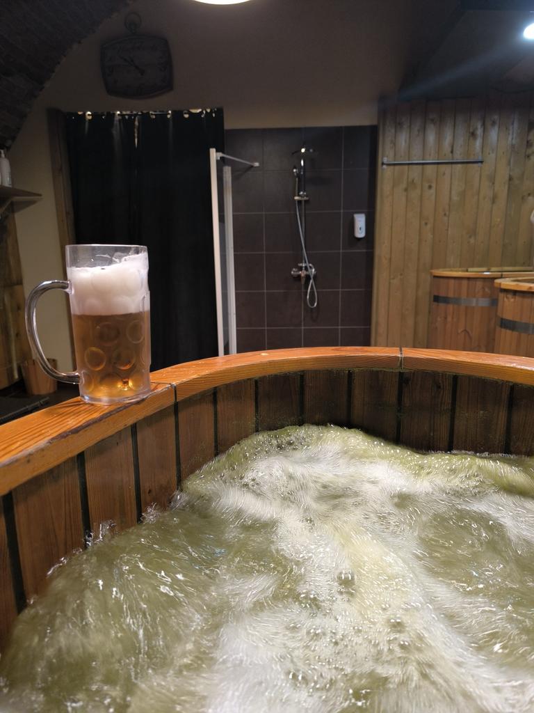 SebGhostRider's tweet photo. #beerspa 🍻🍻🥰
#Prague https://t.co/UQMEiji2uf