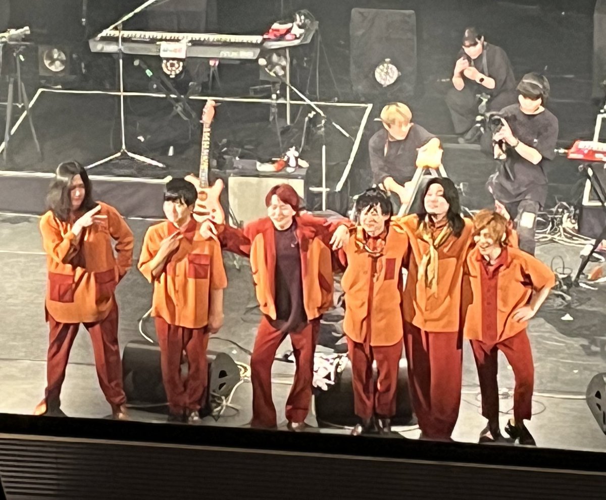 kuroronnu's tweet photo. 昨日はウルトラ寿司ふぁいやーのライブを見に行きました🍣✨

最初から最後までずっとずっと楽しかったー！
時間があっという間でした！

好きな曲たくさん聴けて嬉しかったな(｀・ω・´)
最高の時間でした！

#ウルトラ寿司ふぁいやー https://t.co/wBhW8oQ0XS