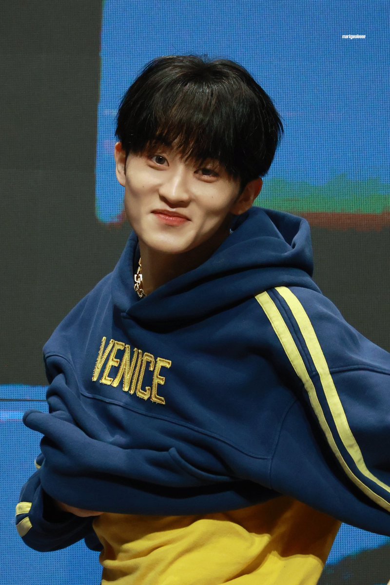 250420 비스테이지 대면 팬싸 

#마크 #MARK #NCT