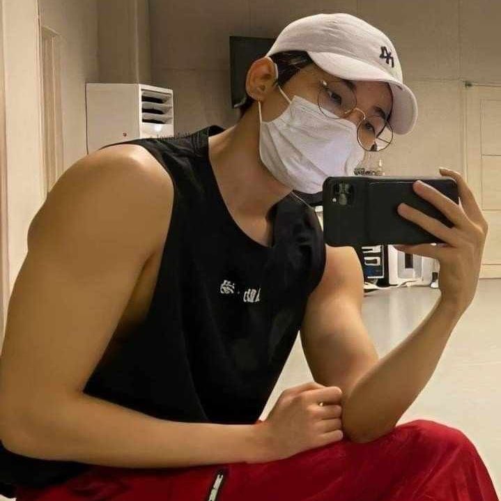 erione_woo's tweet photo. #minwon au oneshot 🔞

Rivals na nagbebembangan? Baka Gavin (mg) at Jiro (ww) yan

Commissioned au by @/kadikim1288 https://t.co/XTt69XsiuO