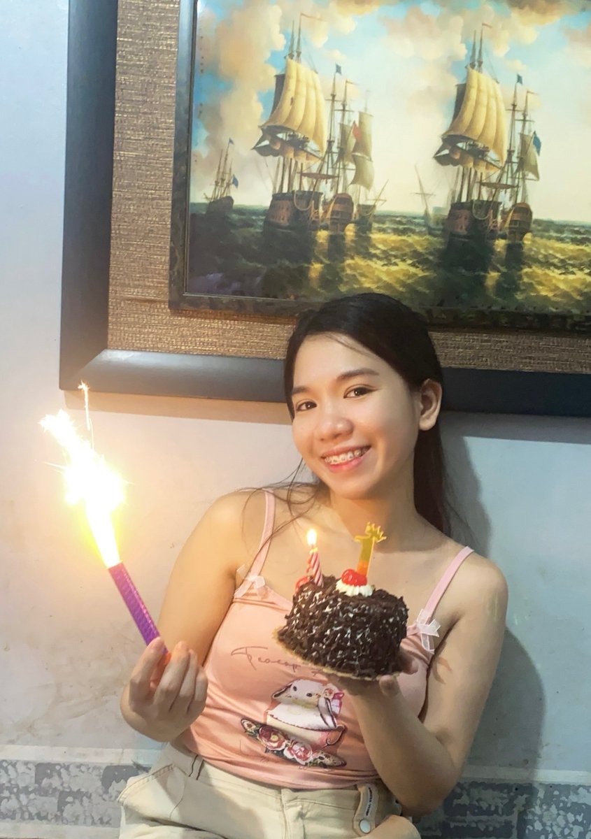 Honouriecious's tweet photo. - 🥇st Workiversary 👩🏻‍💻 https://t.co/9WQlJoMHfG