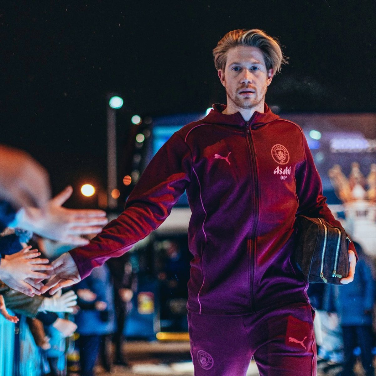 Fabrizio Romano (@fabrizioromano) on Twitter photo 🚨 Kevin De Bruyne: “There was a little bit of shock as I didn't have any offer from Man City the whole year”.
“Obviously I was a bit surprised but have to accept it”
“I still think I can perform at this level but I understand clubs have to make decisions”, says via <a href="/aadamp9/">Aadam Patel</a>. 🚨 Kevin De Bruyne: “There was a little bit of shock as I didn't have any offer from Man City the whole year”.
“Obviously I was a bit surprised but have to accept it”
“I still think I can perform at this level but I understand clubs have to make decisions”, says via <a href="/aadamp9/">Aadam Patel</a>.