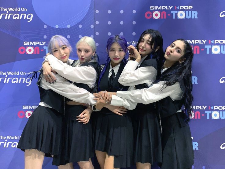 XiN_zip's tweet photo. @RealMeForKpop WHO IN X:IN

Caught your attention first :aria 🐯
First bias: chiu🐿️
Your bias now: ESHA 🦦
Bias wrecker: HANNAH 🦊
First MV you Saw :who I'm
Favourite song : all' song 
#XIN #REDAY #BEBY_ENTERTAINMENT https://t.co/G9TC8Uz16u