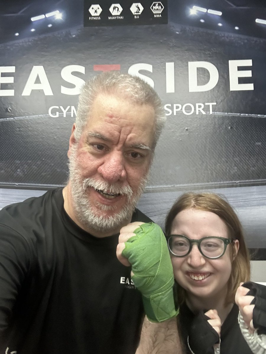 jespervarn's tweet photo. #EmbraceTheDäng
#Boxning
#PappanOchDottern

❤️🥊 https://t.co/bK1OzemITs