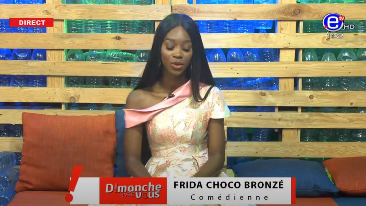 EquinoxeTv_cm's tweet photo. DIMANCHE AVEC VOUS DU DIMANCHE 20 AVRIL 2025 - ÉQUINOXE TV
INVITÉ: Frida Choco Bronzé Humoriste/Comédienne
#dimancheavecvous #équinoxetv #audelàdelimagenousrendonscompte
https://t.co/lr0IxN7vtK https://t.co/2VTbxHK4Ac
