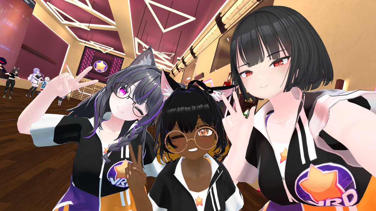 The @VRD_Officialfit is 🔥📷#VRChat  
With <a href="/mayodenayo1/">mayodenayo</a> &amp; <a href="/Silentt_vr/">Silentt</a>