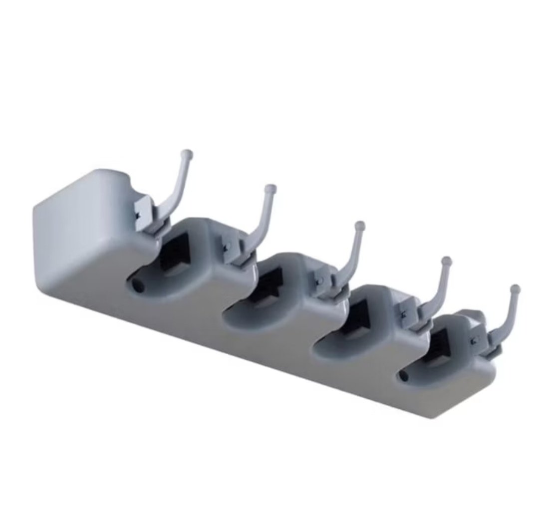 shopee_fest's tweet photo. Dulu alat pel &amp; sapu numpuk di pojokan, skrg semua tersusun rapi pakai Mop Holder 4 Slot!
Tempel di dinding, hemat tempat, rumah langsung keliatan lebih rapi &amp; lega!
Wajib punya buat yang cinta kerapian.

👉 https://t.co/0MdzXTfRyZ

#MopHolder #Shopee #Senin #Jaemin #Extravaganza https://t.co/XtKOkeppk5