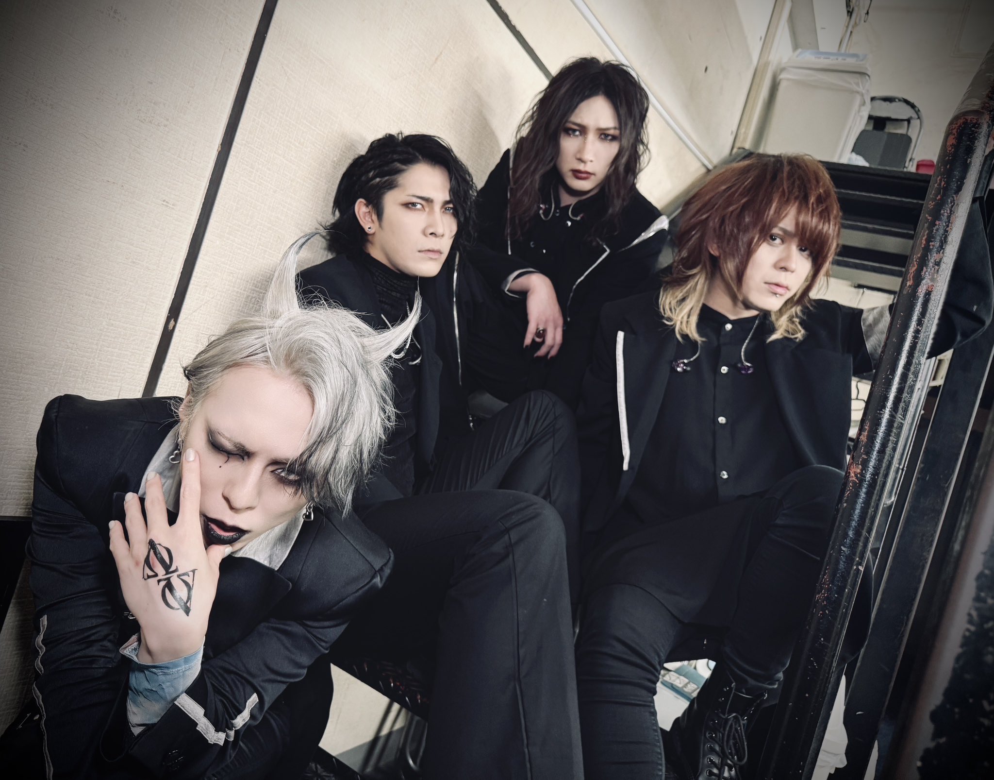 ΛrlequiΩ -アルルカン- official (@Arlequin_offi) / X