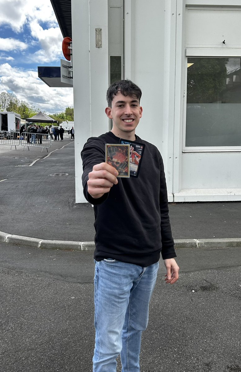 Report Paris🇫🇷 TOP16
Back to back top!
SakaUsop updated list with <a href="/DicleGianluca/">Gianluca Di Clemente</a> 🐂
We are very happy with the results and the work done
I thank all Usop crew <a href="/LuigiAmatoTCG/">Luigi Amato</a> <a href="/alechianchian0/">Alessio Chianchiano</a> <a href="/Doek14tcg/">Doek14</a> , my team project 7x and my friends from Brescia.
#OnePieceTCG