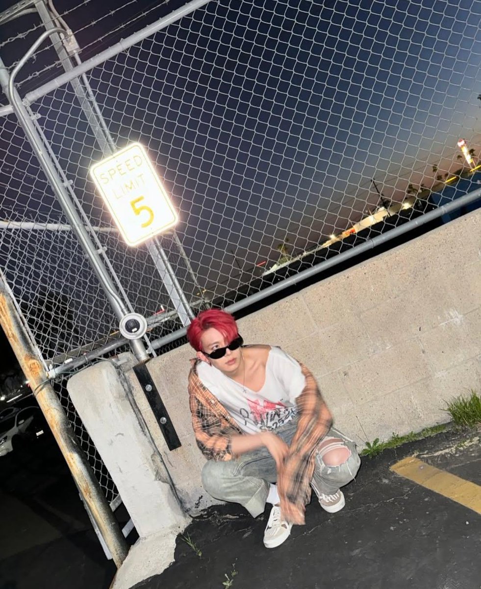lejisi_'s tweet photo. Menyala si merah wkwk #heesung #ENHYPEN https://t.co/IUBtumM6WE