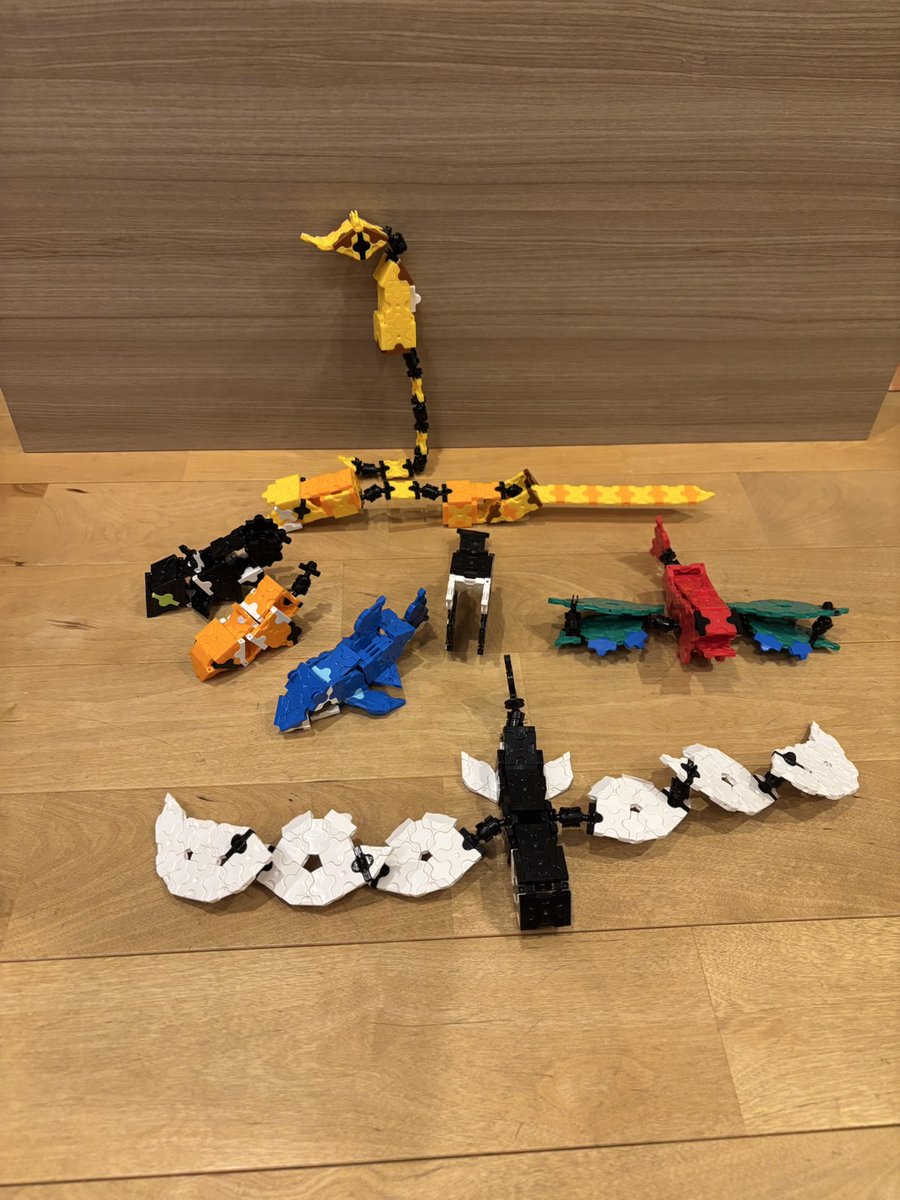 metal0215's tweet photo. ニックネーム：めんだこ
タイトル：超完全変形合体魚ロボDX　球魚神
年齢：9歳
 @LaQbl  #LaQ芸術祭2025春の陣フリー https://t.co/UF9p3TDu3E