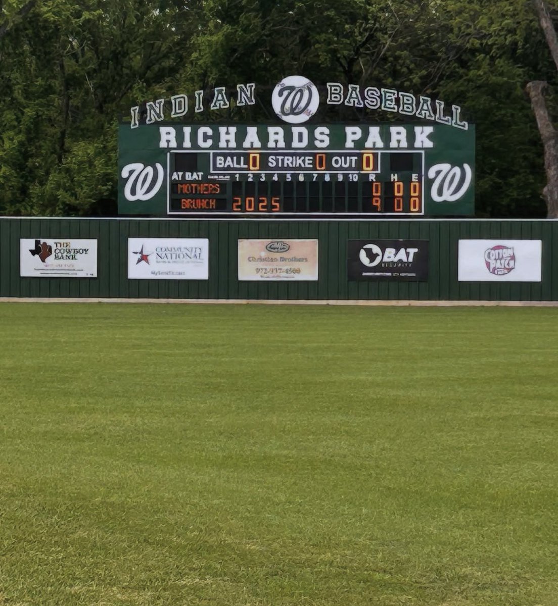 We got to have Brunch with the girls who support us on and off the field yesterday!  Thank you mom, Kadin and Nanny