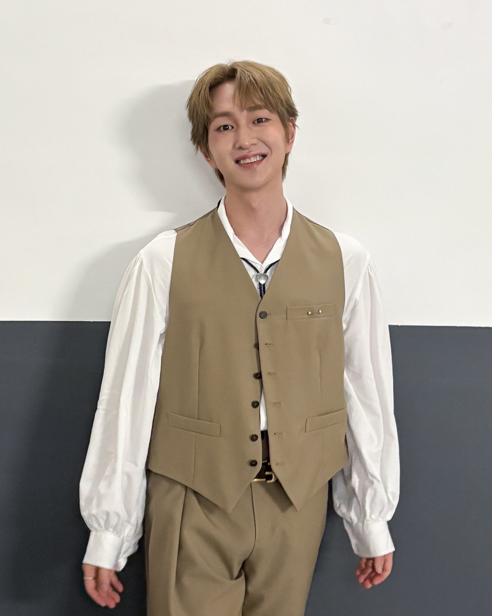 ONEW_GRIFFIN's tweet photo. 봄과 여름, 가을과 겨울
온유와 찡구가 함께 행복할 수 있도록 모든 순간을 빛내주셔서 감사합니다❤

#온유 #ONEW
#ONEWTHELIVE 
#ONEW_THE_LIVE_CONNECTION #CONNECTION
#온유더라이브 #온유콘서트
#MAD #ONEW_MAD #온유_MAD 
#매드 #온유_매드 #MAD온유 https://t.co/yONyavBuix