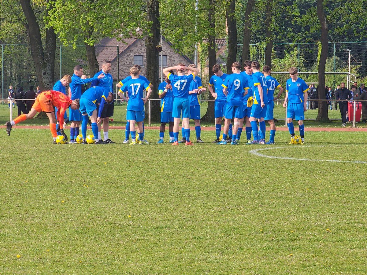 billybantam's tweet photo. @radcliffeboro Junior Bantams - under 15s Belgium cup 2025 Winner https://t.co/rhL8yrqc1y